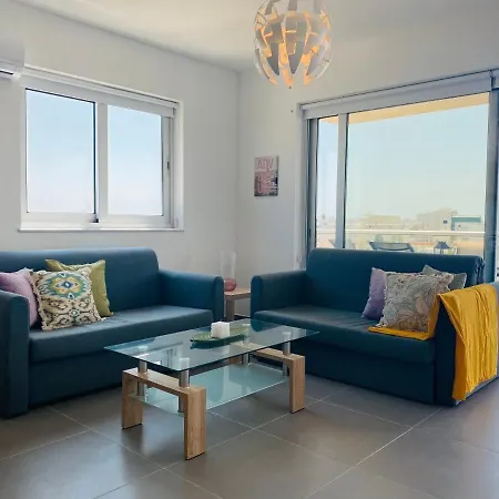 Silver Line 1-bedroom In Daire